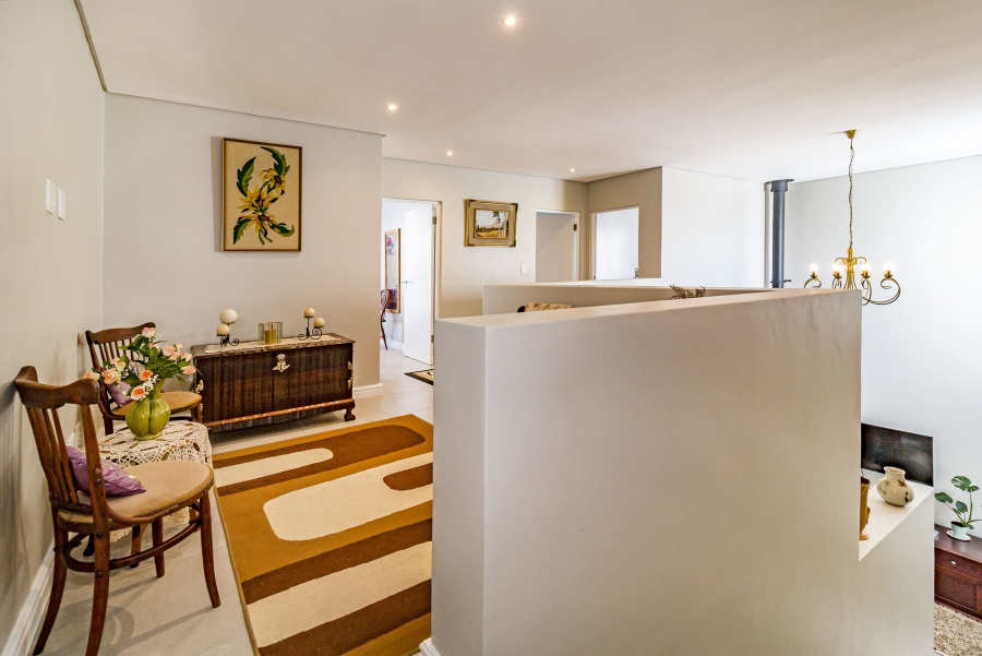 To Let 4 Bedroom Property for Rent in Croydon Gardens Estate Western Cape